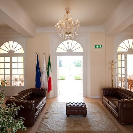 Matilde Di Canossa Golf Spa & Hotel Resort Reggio Emilia Eksteriør billede